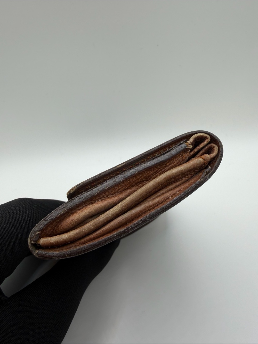Louis Vuitton Porte-Monnaie Plat Coin Purse - Picture 3 of 8